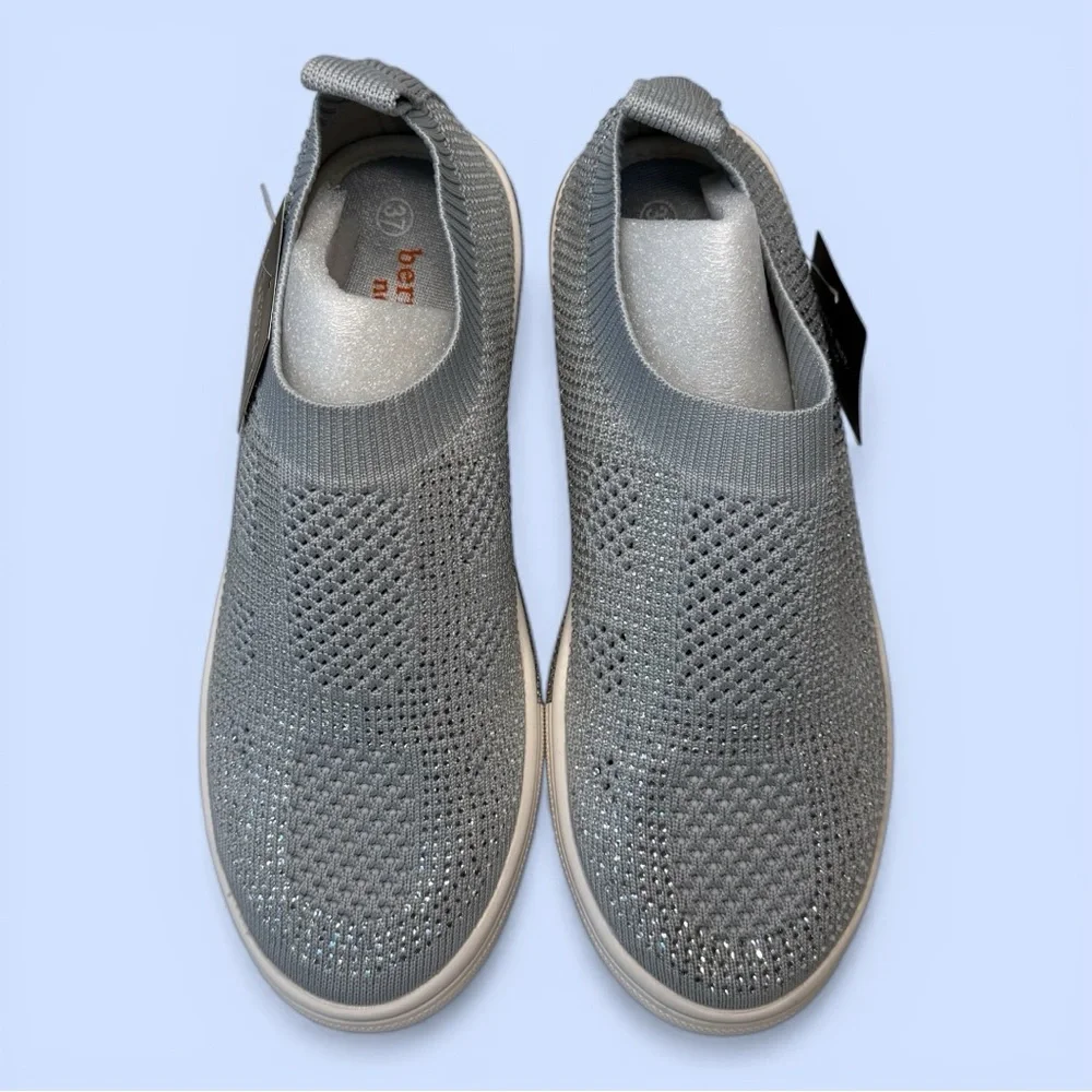 bernie mev.‎ Women's Sneakers Glamour Gray Silver Rhinestones NWT Sz US 7, EU 37